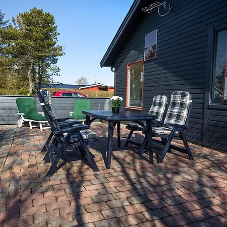 Nyaraló Atena - 200m From The Sea By Interhome Hals