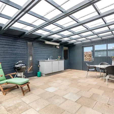 Atena - 200m From The Sea By Interhome
